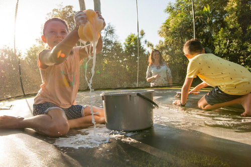 clean a trampoline