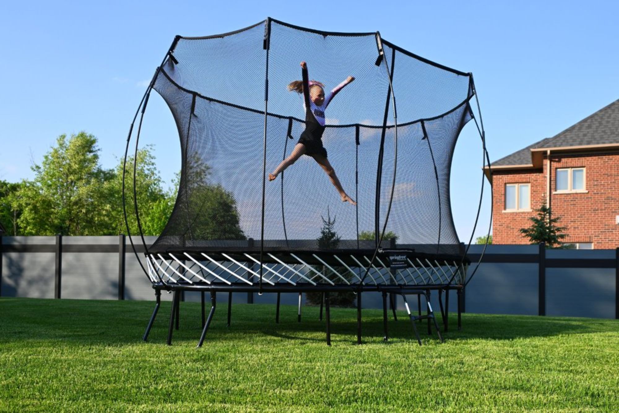Large trampoline Springfree